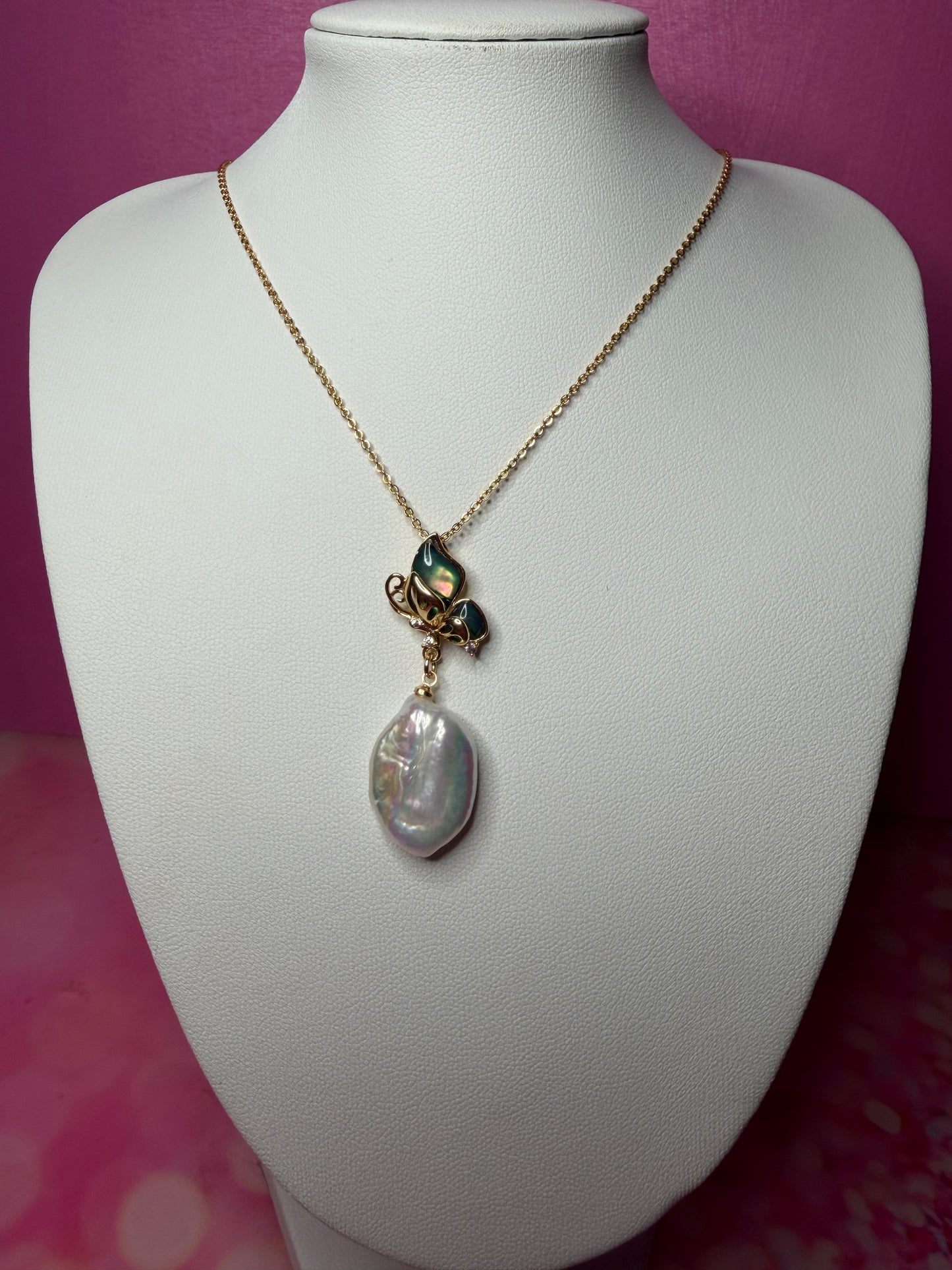 Gold plated butterfly drop pearl necklace