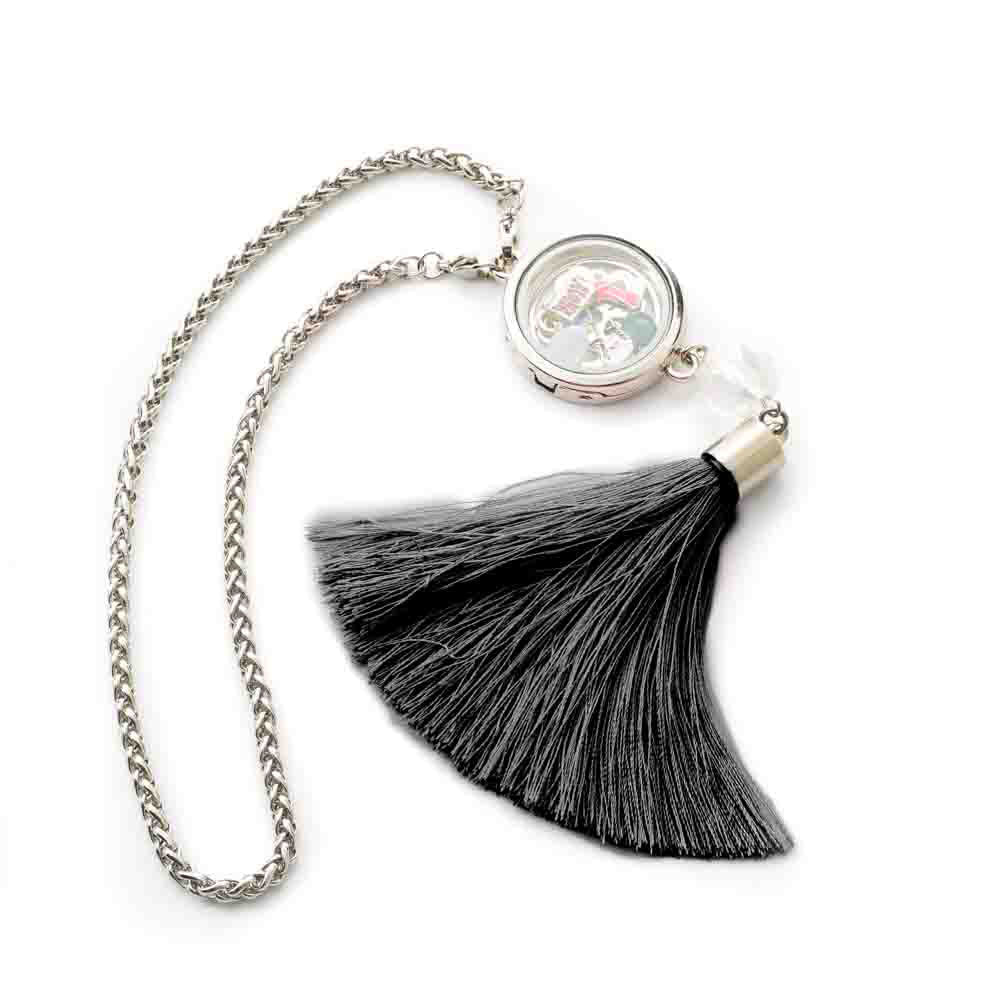 Car tassel locket in black