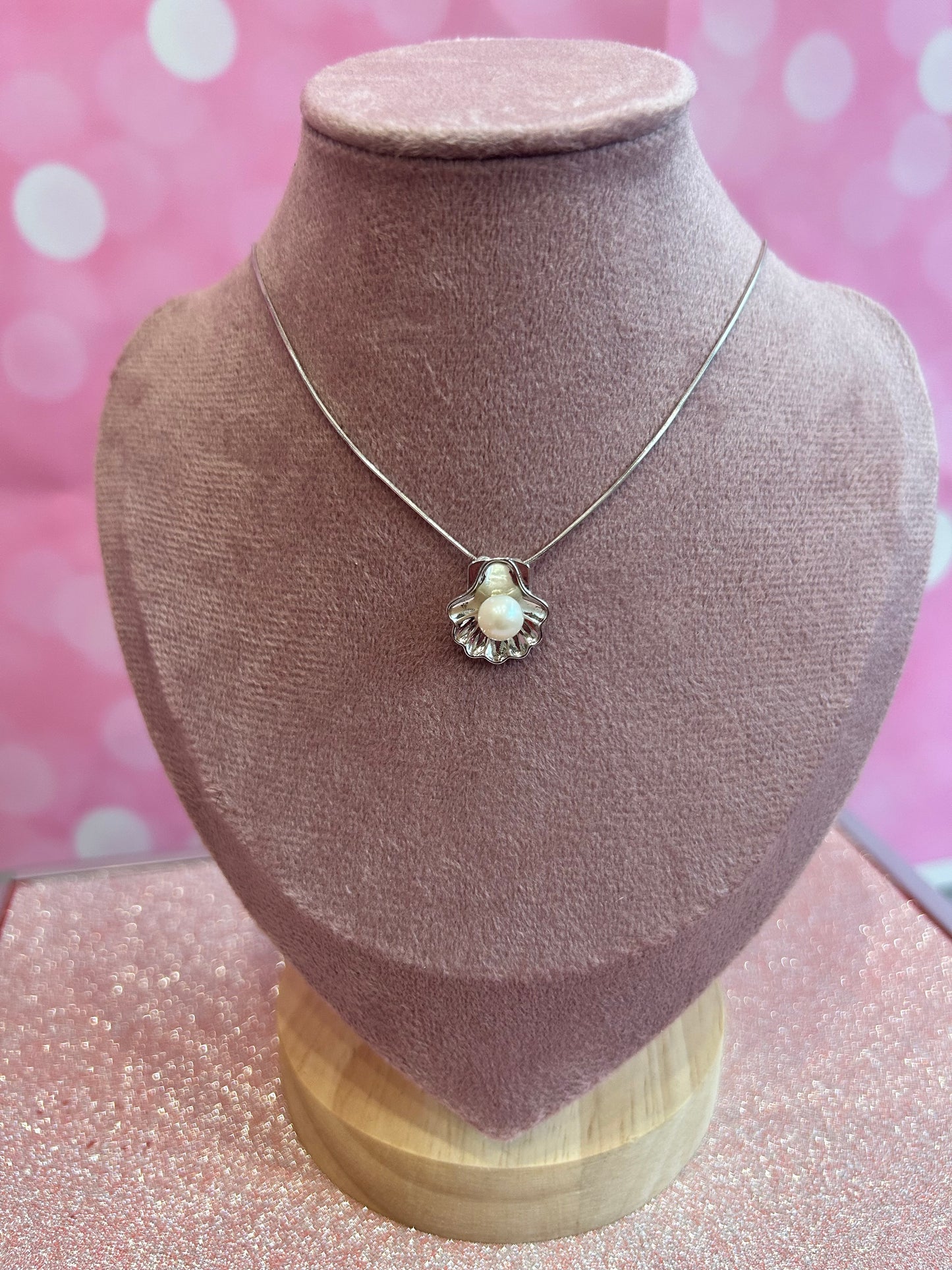 Pre mounted Sterling silver oyster shell with white pearl