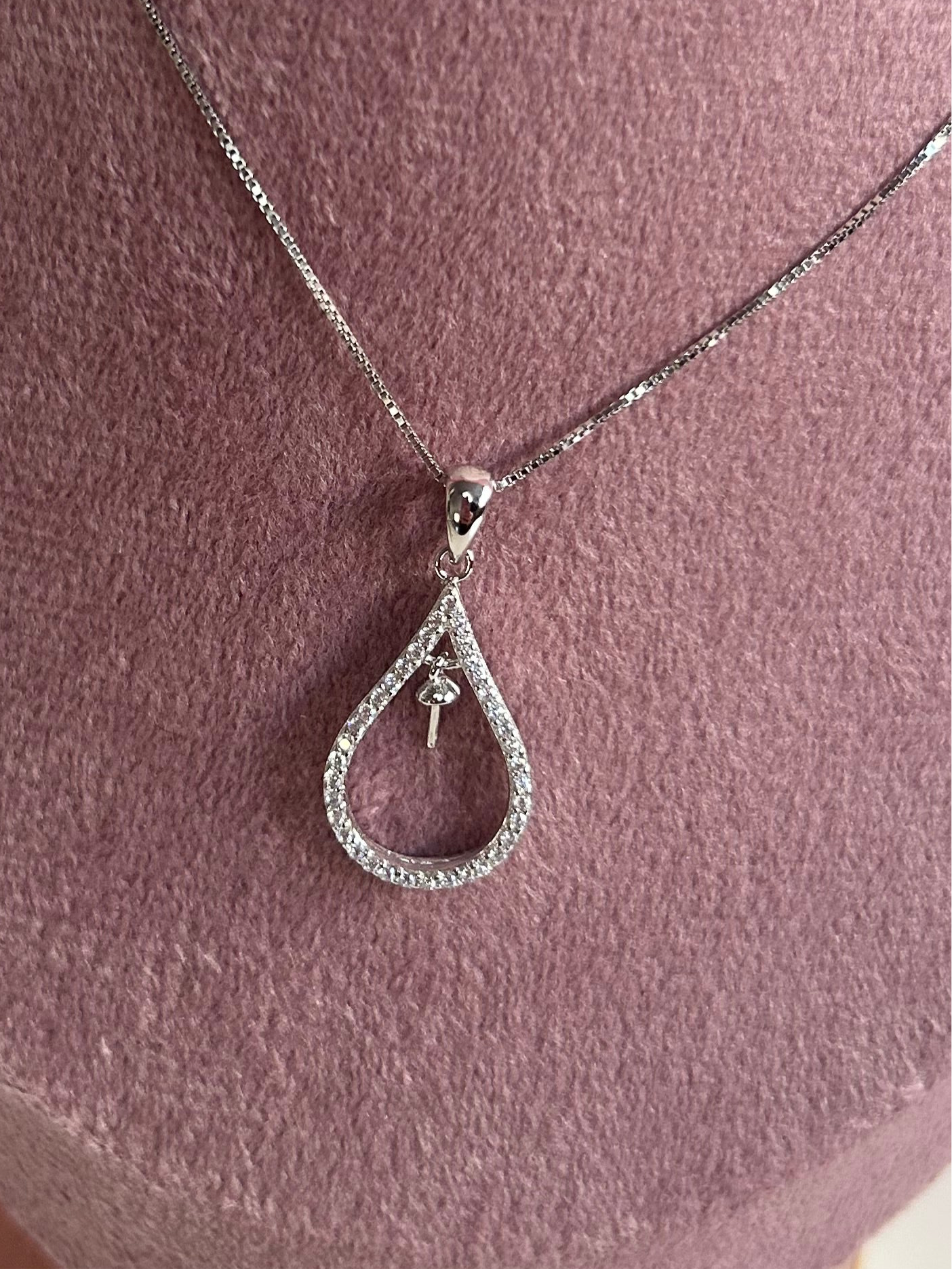 Sterling silver cubic zirconia drop mount