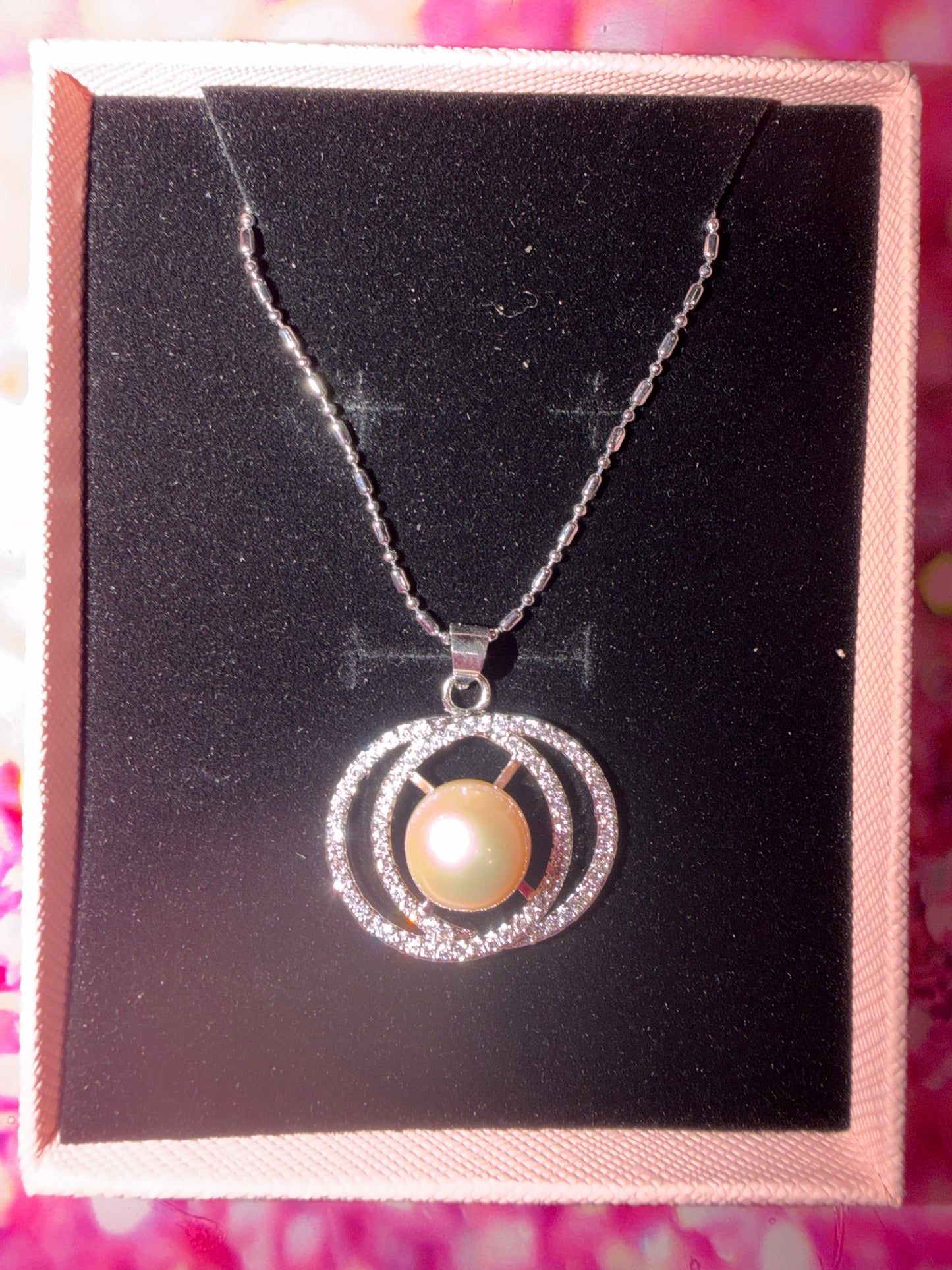 Silver plated circle of sparkle pendant