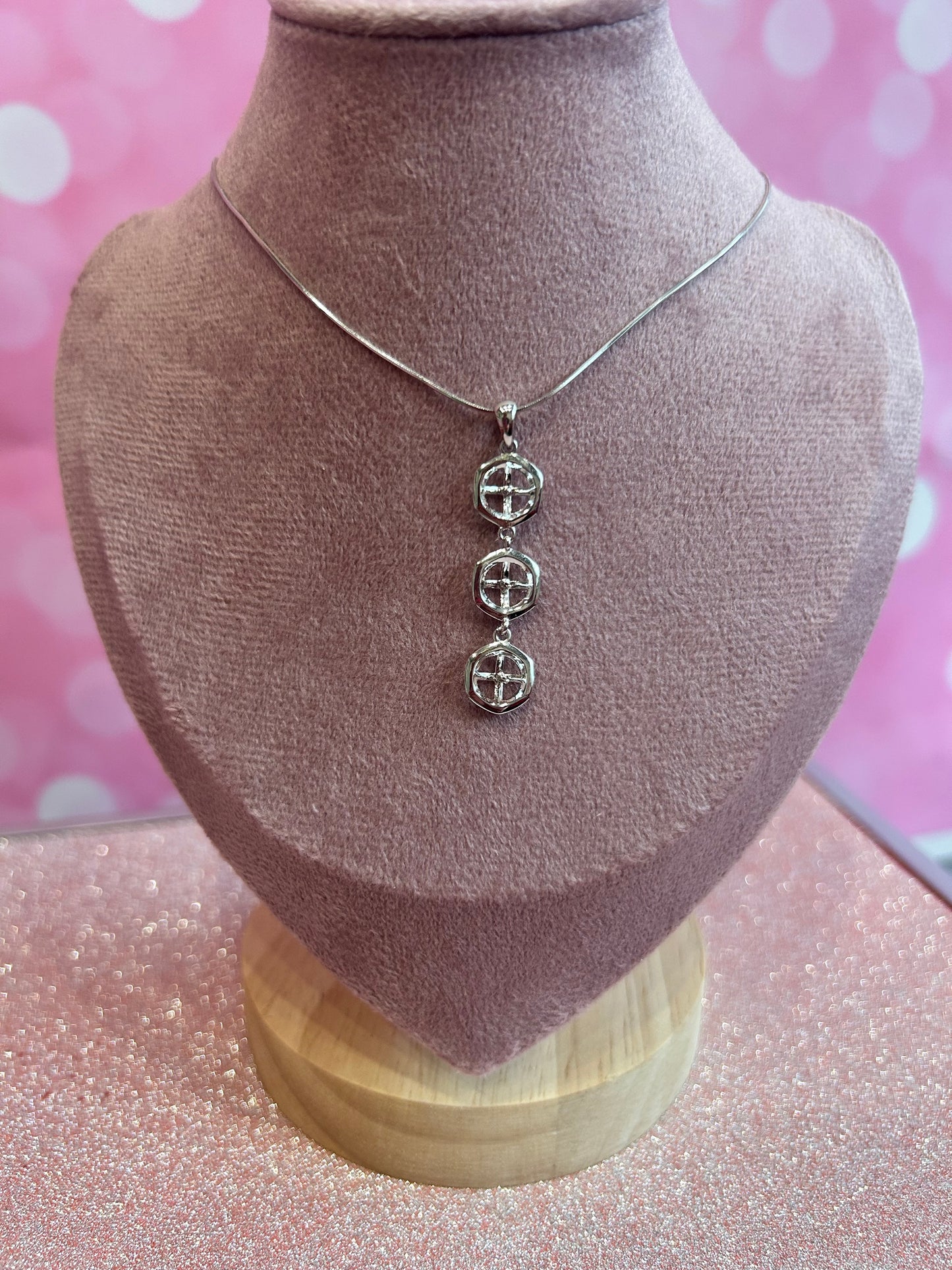 Sterling silver triple pearl mount
