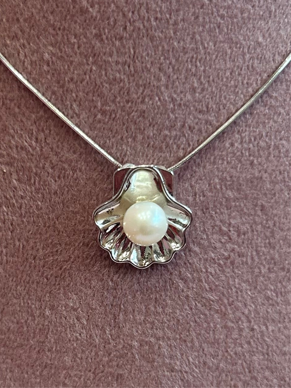 Pre mounted Sterling silver oyster shell with white pearl