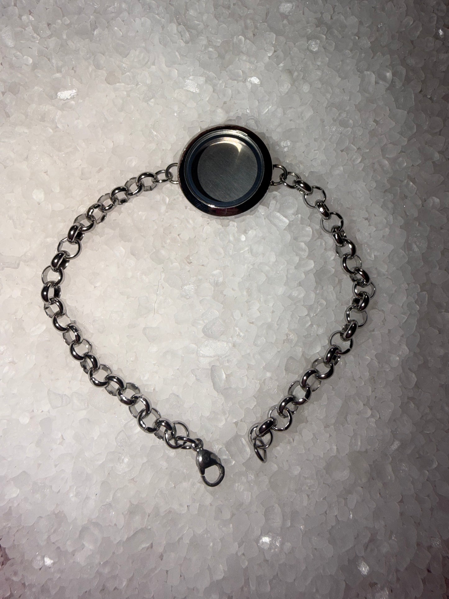 Stainless steel link bracelet locket
