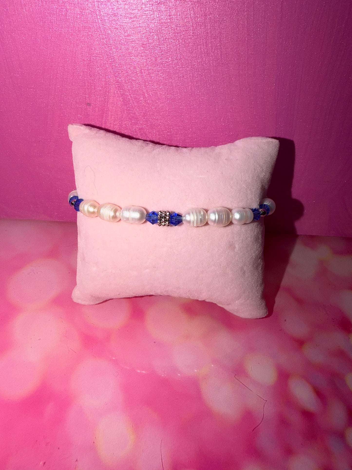 Blue and white rice pearl bracelet