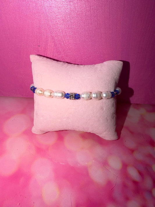 Blue and white rice pearl bracelet