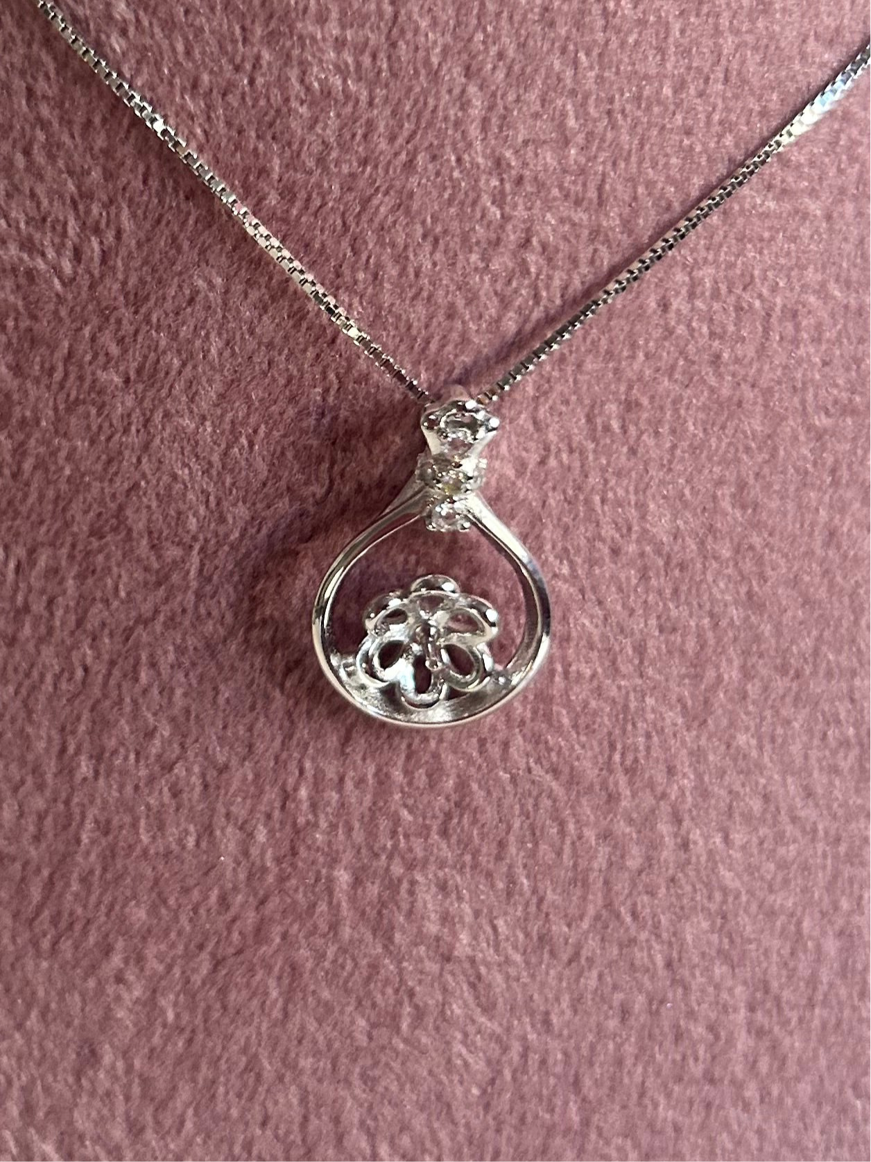 Sterling silver cubic zirconia small round mount
