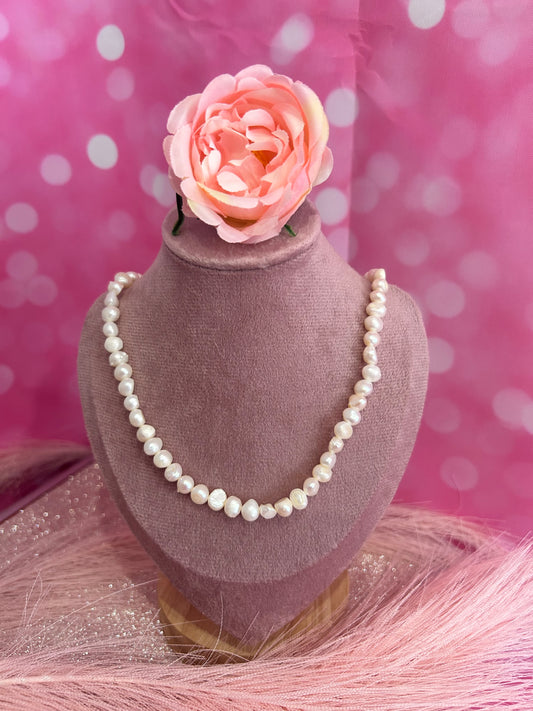 18” white smooth on both sides freshwater pearl single strand necklace