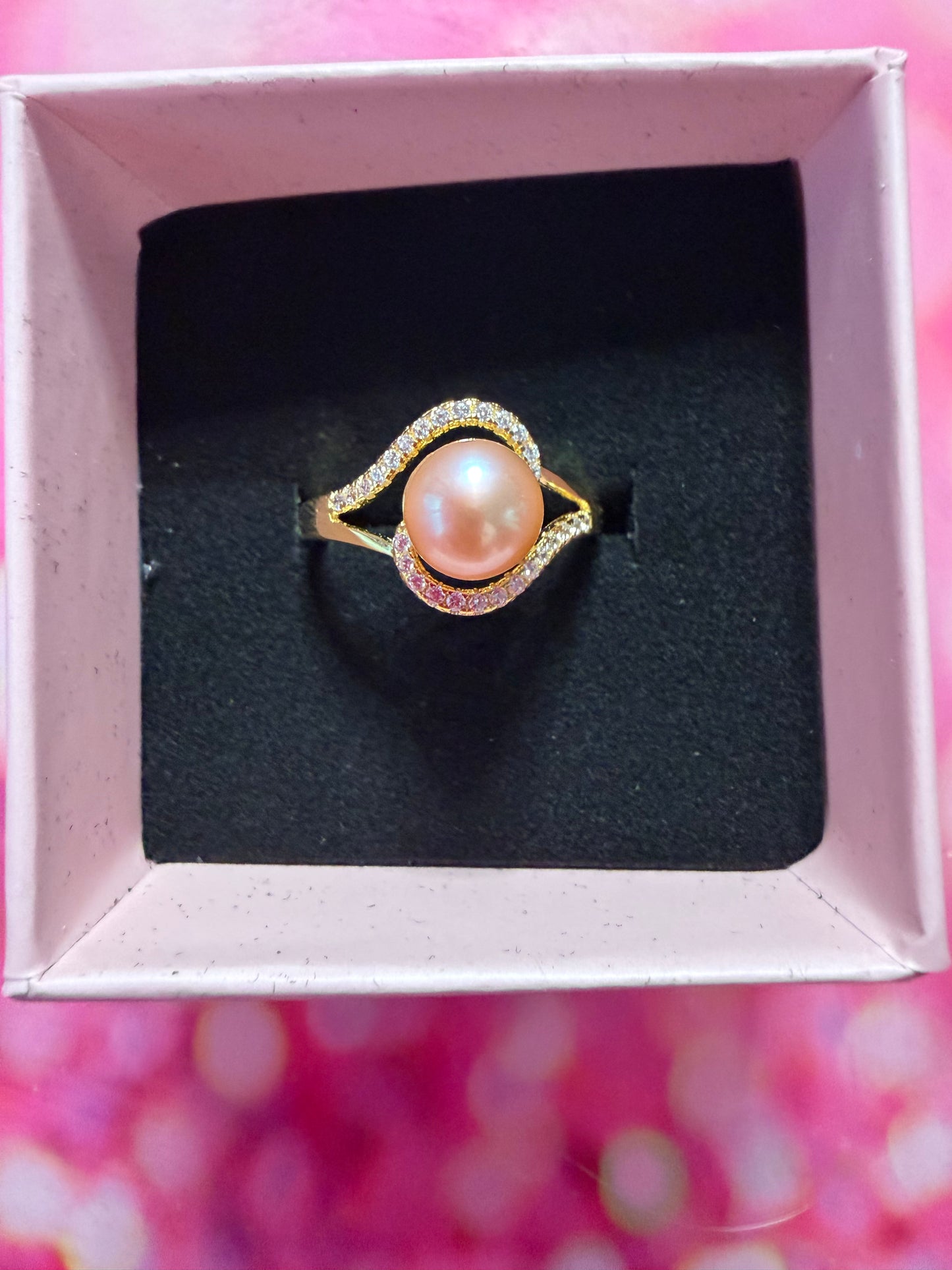 The Steffi Ring in gold
