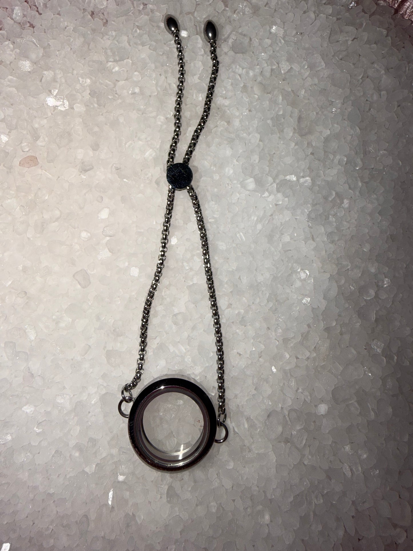 Bracelet glass locket
