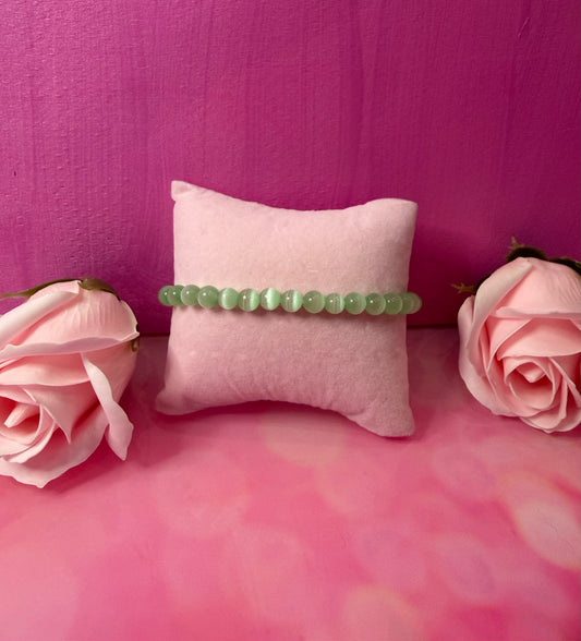 Green cats eye gemstone bracelet