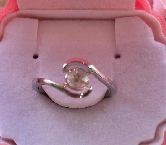 Size 8 sterling silver simple twist ring