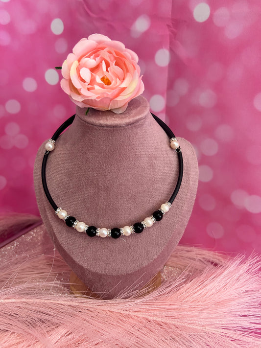 Stunning choker with black beads and genuine freshwater potato pearls