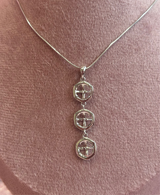 Sterling silver triple pearl mount pendant