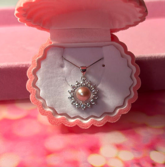 Elegant sterling silver cubic zirconia round mount pendant