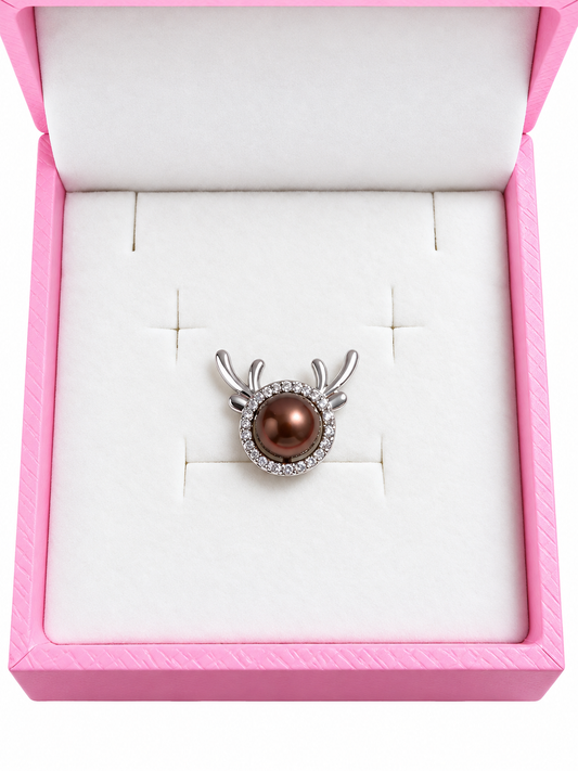 Silver plated reindeer pendant with bronze pearl