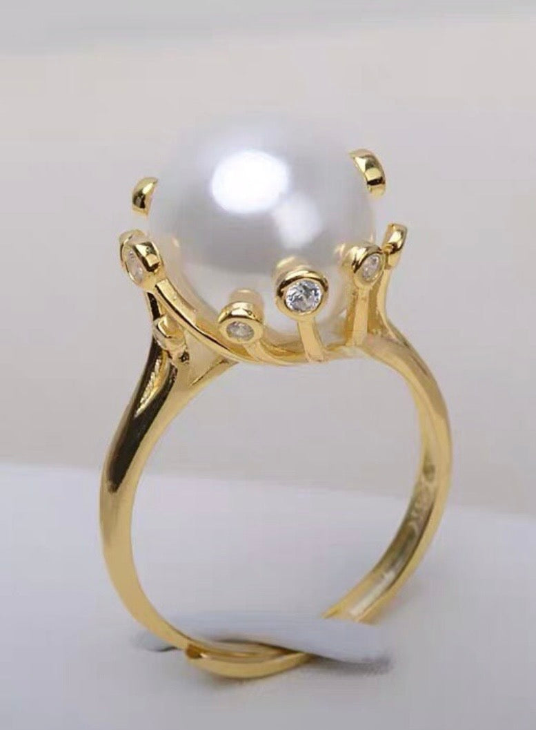 The Rachael Ring in Gold