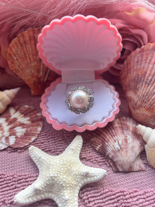 Silver plated flower  Edison pearl ring. Fully adjustable