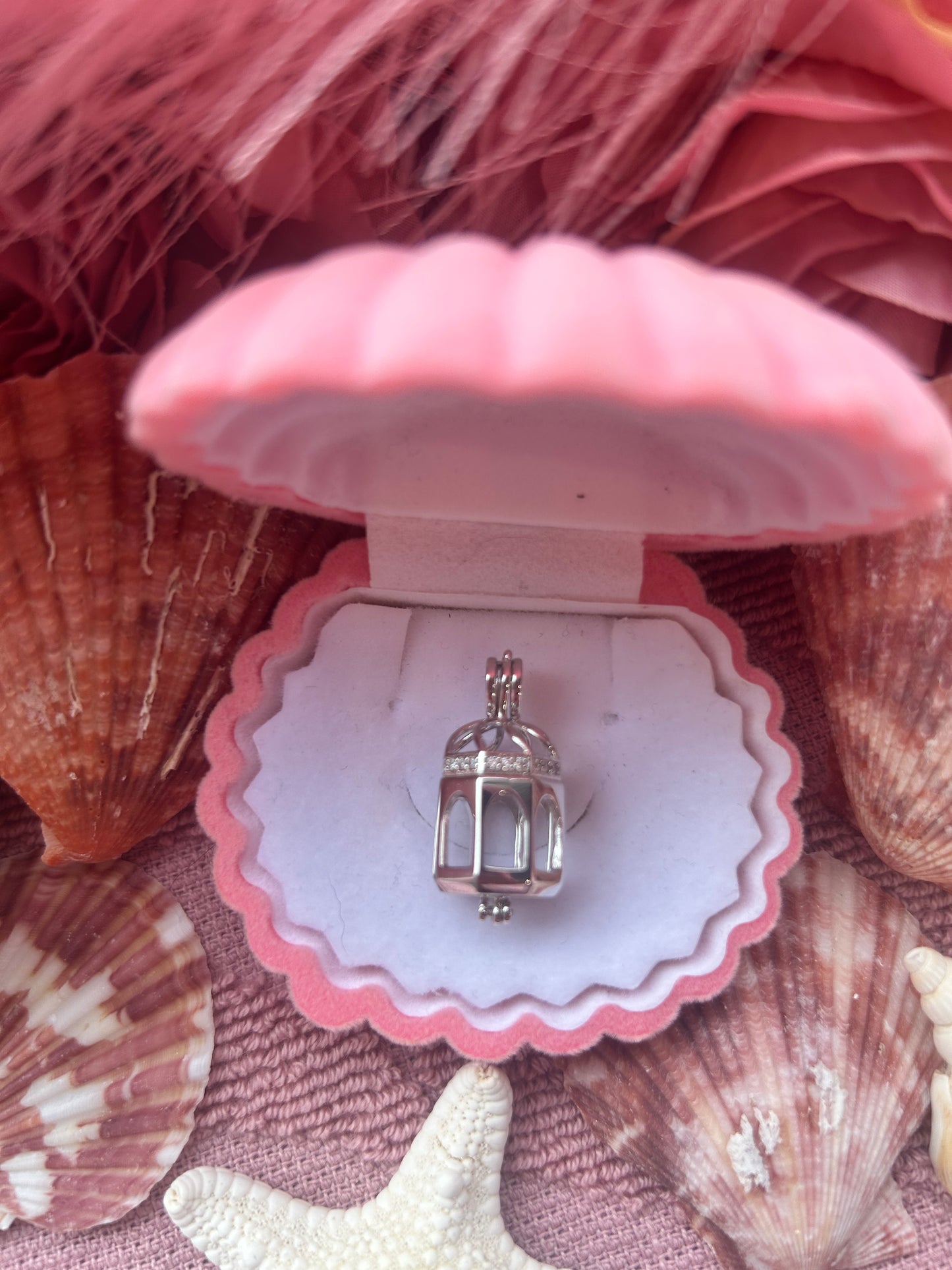 Sterling silver vintage cage pendant