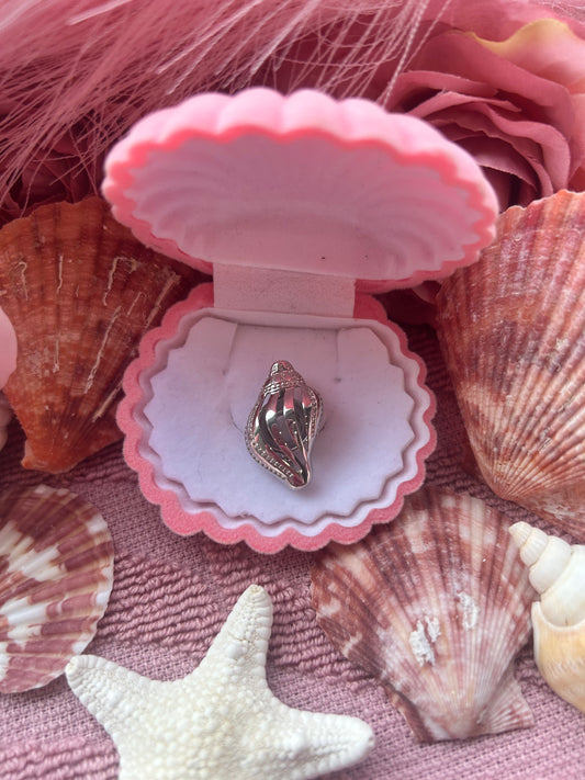 Silver plated conch shell cage pendant