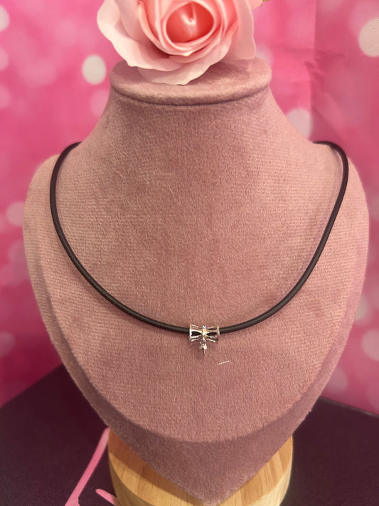 Pearl drop choker with sterling silver mount