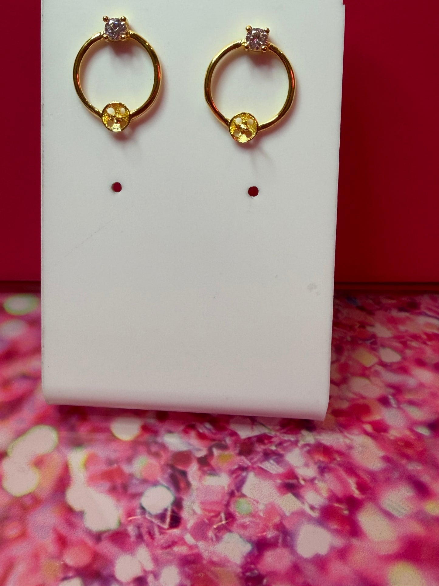 Hoop earrings in gold