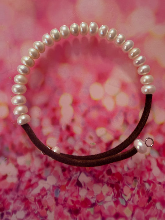 White rice pearl cord bracelet
