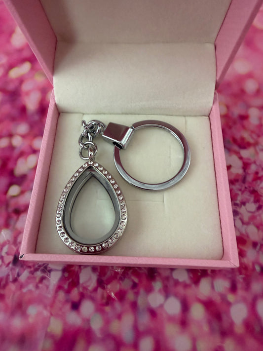 Teardrop glass locket